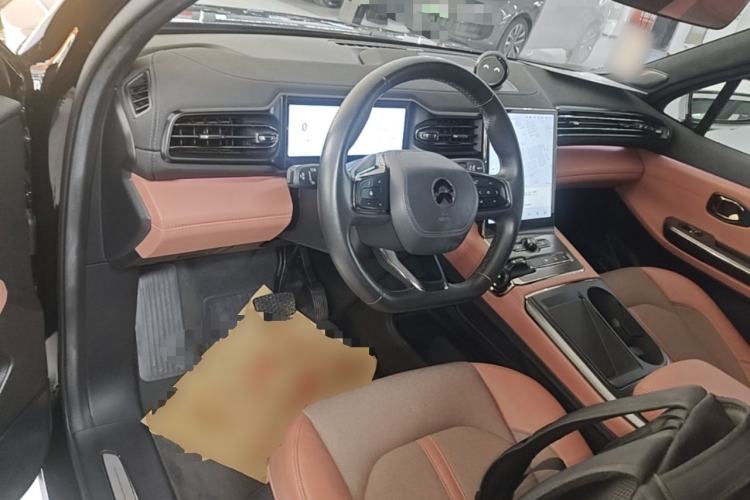 Used Nio EC6 2020 465 km Sport Edition Center Console