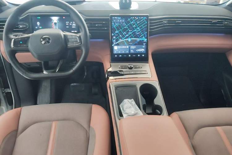 Used Nio EC6 2020 430 km Sport Version Center Console