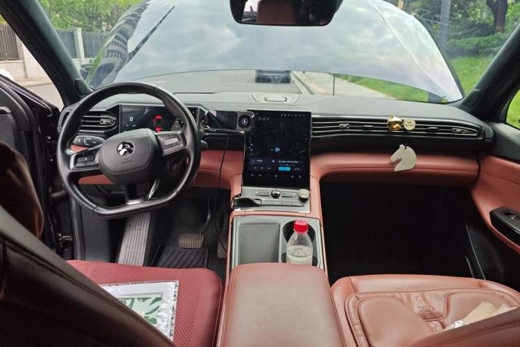 Used Nio EC6 2020 465 km Sport Edition Center Console