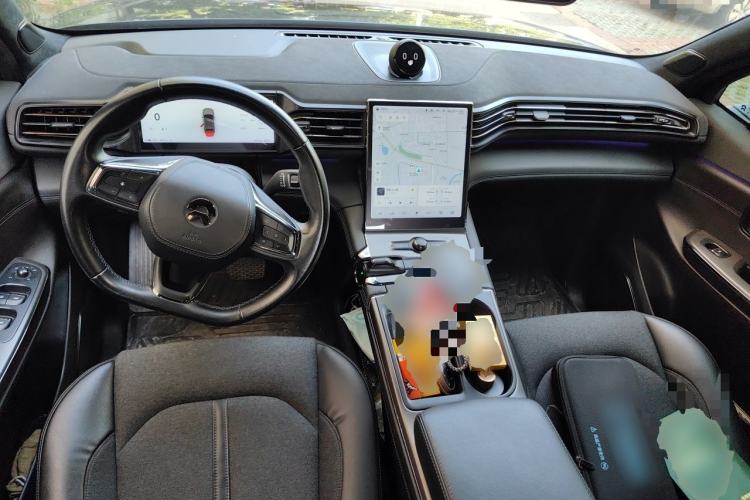 Used Nio EC6 2020 605 km Sport Edition Center Console