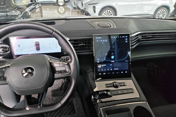 Used Nio EC6 2020 465 km Sport Edition Center Console