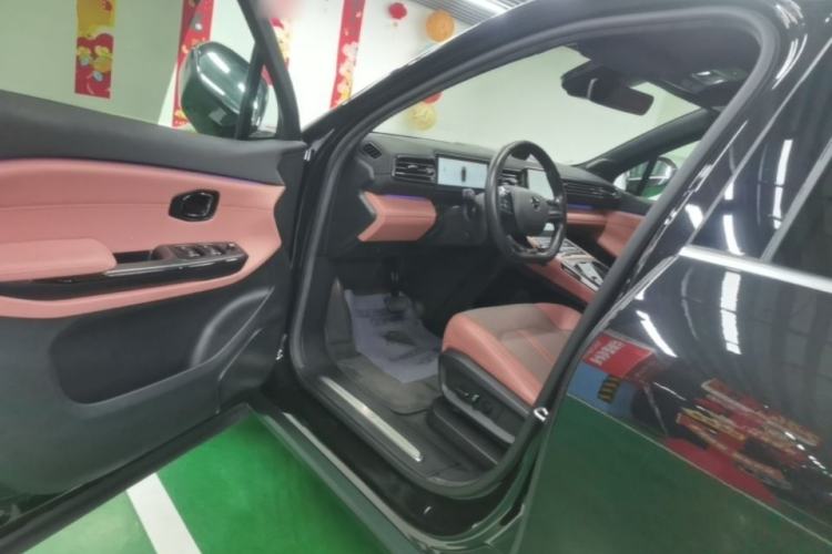 Used Nio EC6 2020 605 km Sport Edition Driver Seat