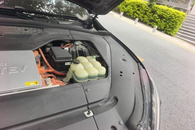 Used Nio EC6 2020 615 km Performance Edition Engine Bay Left