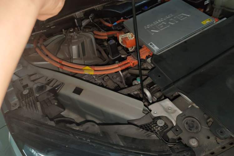 Used Nio EC6 2020 465 km Sport Edition Engine Bay Right