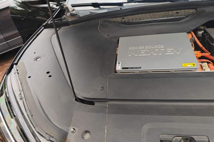 Used Nio EC6 2020 615 km Signature Edition Engine Bay Right