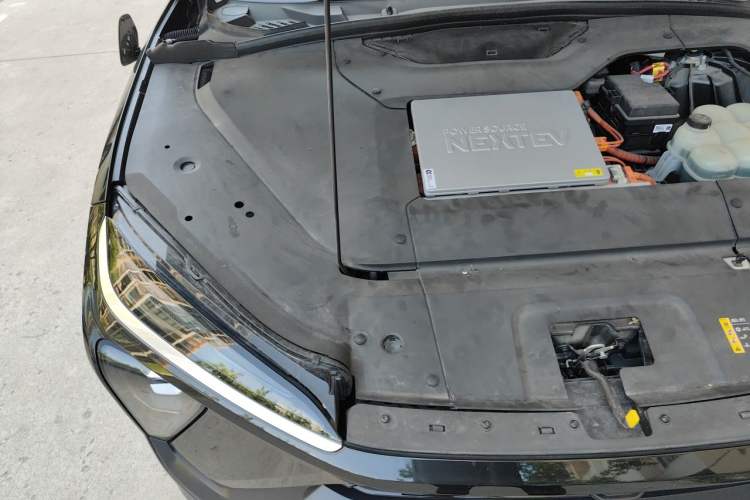 Used Nio EC6 2020 605 km Sport Edition Engine Bay Right
