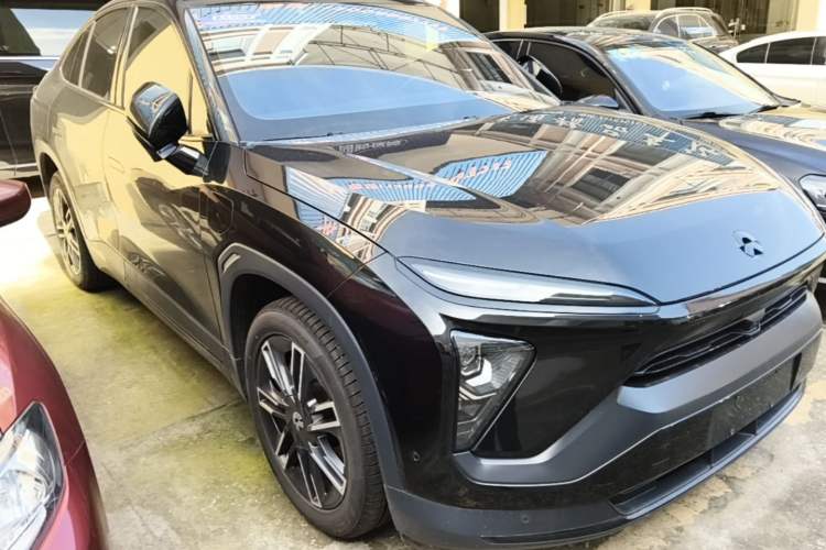 Used Nio EC6 2020 465 km Sport Edition Front Right 45 Deg