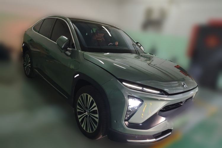 Used Nio EC6 2020 465 km Sport Edition Front Right 45 Deg