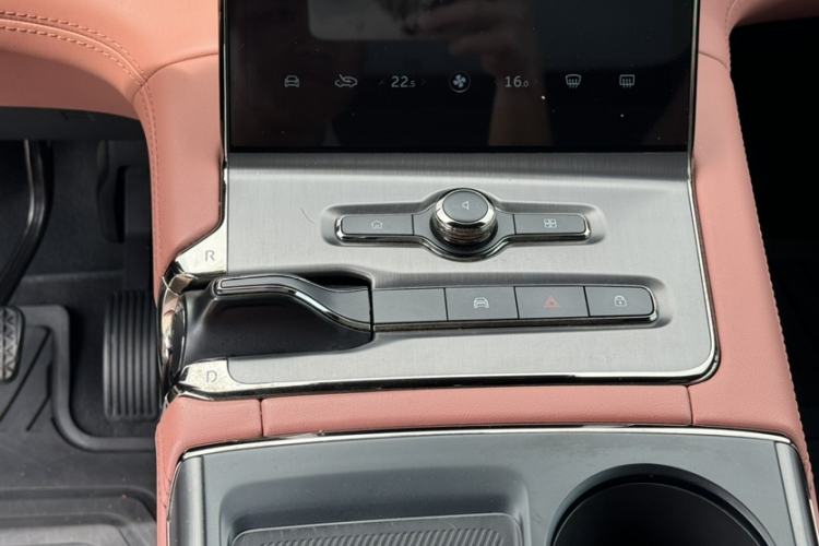 Used Nio EC6 2020 605 km Sport Edition Gear Lever