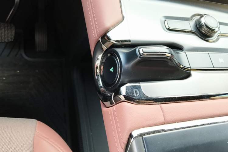 Used Nio EC6 2020 465 km Sport Edition Gear Lever