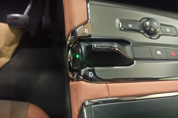 Used Nio EC6 2020 605 km Sport Edition Gear Lever