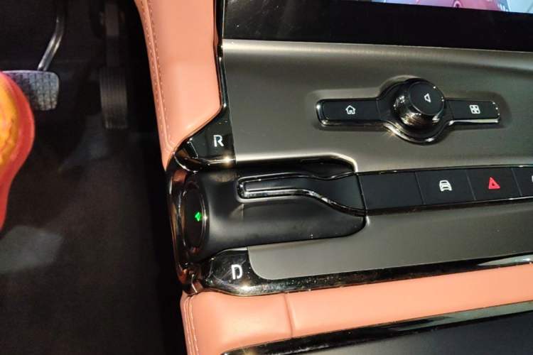 Used Nio EC6 2020 475 km Performance Version Gear Lever