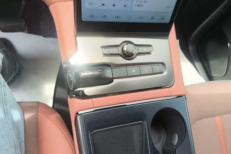 Used Nio EC6 2020 430 km Sport Version Gear Lever