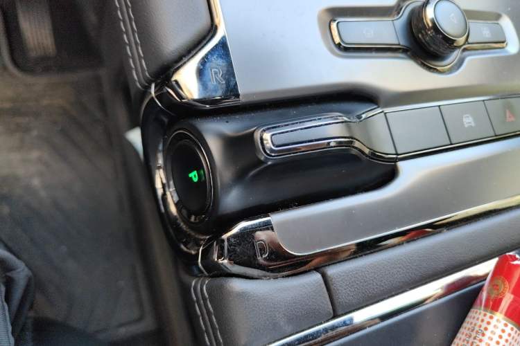 Used Nio EC6 2020 605 km Sport Edition Gear Lever