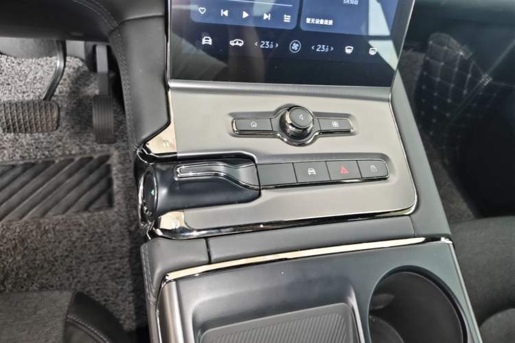Used Nio EC6 2020 465 km Sport Edition Gear Lever
