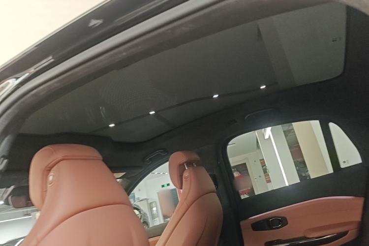 Used Nio EC6 2020 465 km Sport Edition Headliner