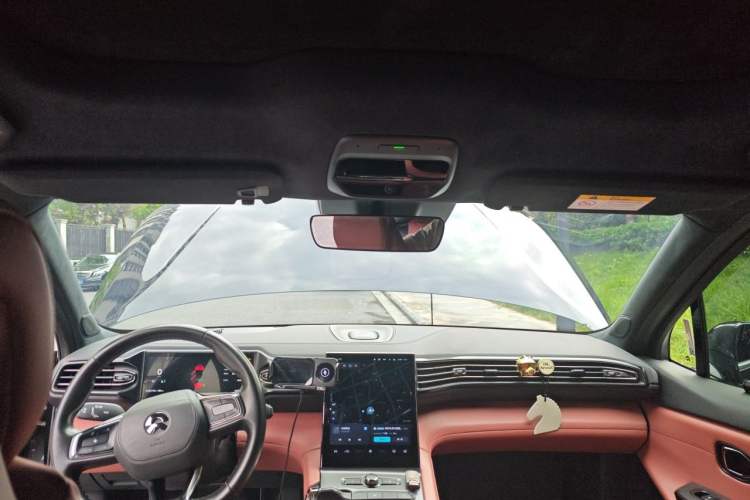 Used Nio EC6 2020 465 km Sport Edition Headliner