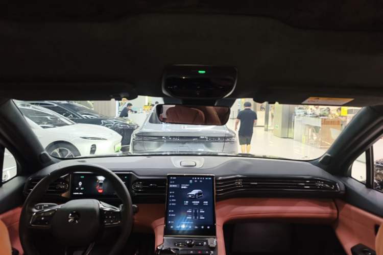 Used Nio EC6 2020 465 km Sport Edition Headliner