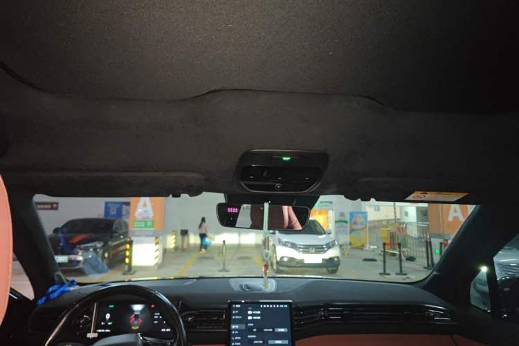 Used Nio EC6 2020 465 km Sport Edition Headliner
