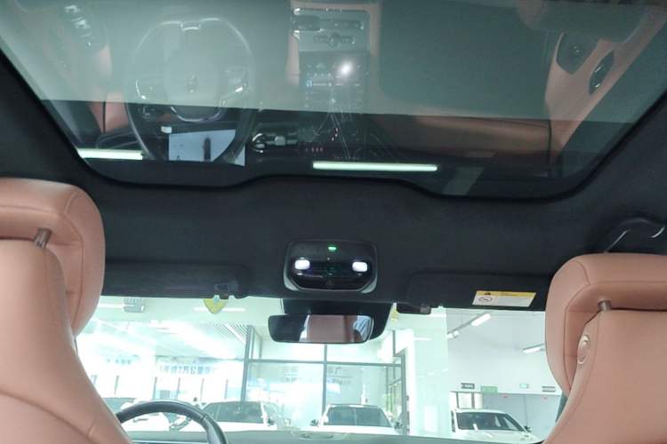 Used Nio EC6 2020 465 km Sport Edition Headliner