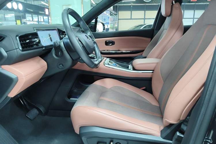 Used Nio EC6 2020 465 km Sport Edition Left Front Seat