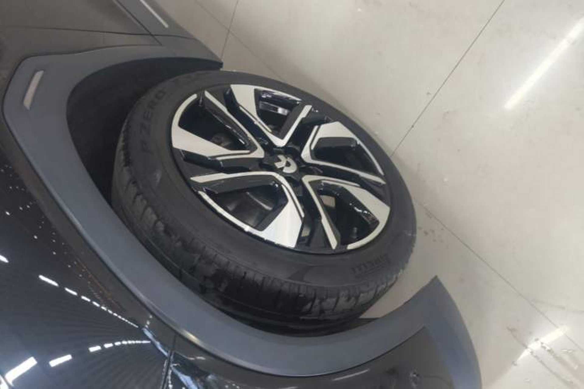 Used Nio EC6 2020 605 km Sport Edition Left Front Wheel Hub