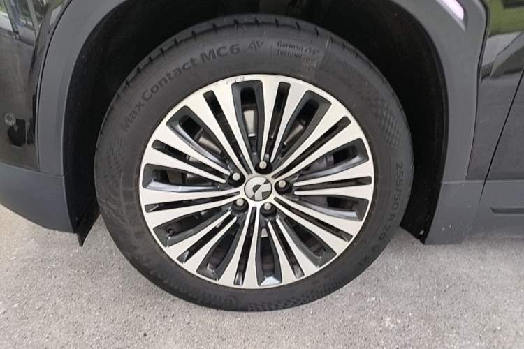 Used Nio EC6 2020 465 km Sport Edition Left Front Wheel Hub