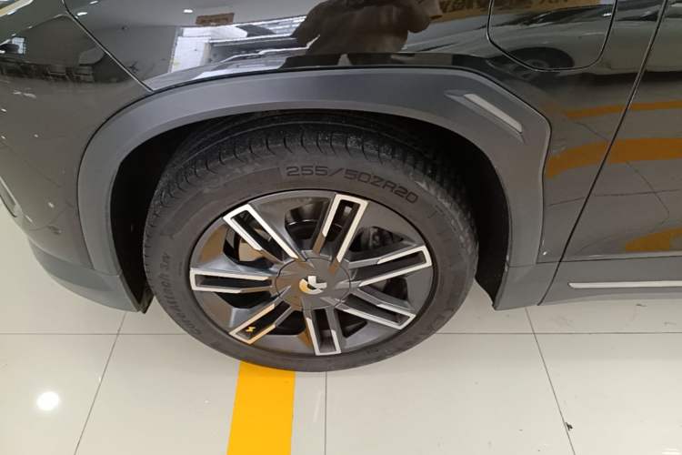 Used Nio EC6 2020 430 km Sport Version Left Front Wheel Hub