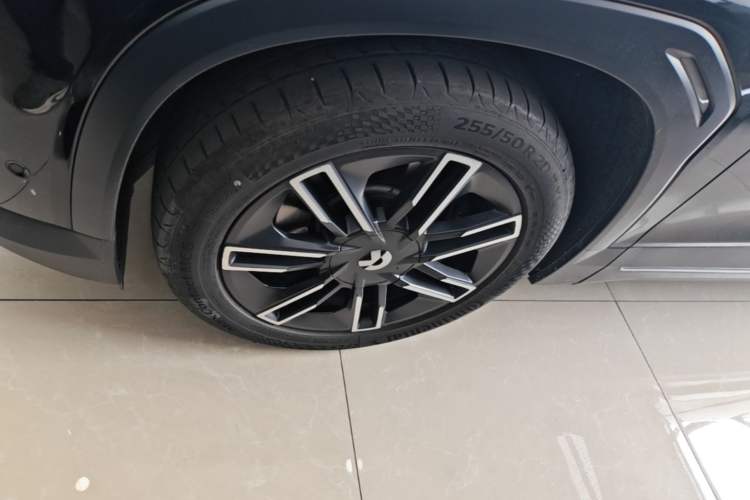 Used Nio EC6 2020 465 km Sport Edition Left Front Wheel Hub