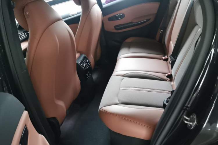 Used Nio EC6 2020 605 km Sport Edition Left Rear Seat