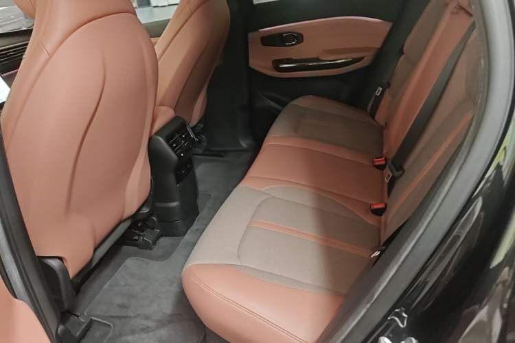 Used Nio EC6 2020 465 km Sport Edition Left Rear Seat