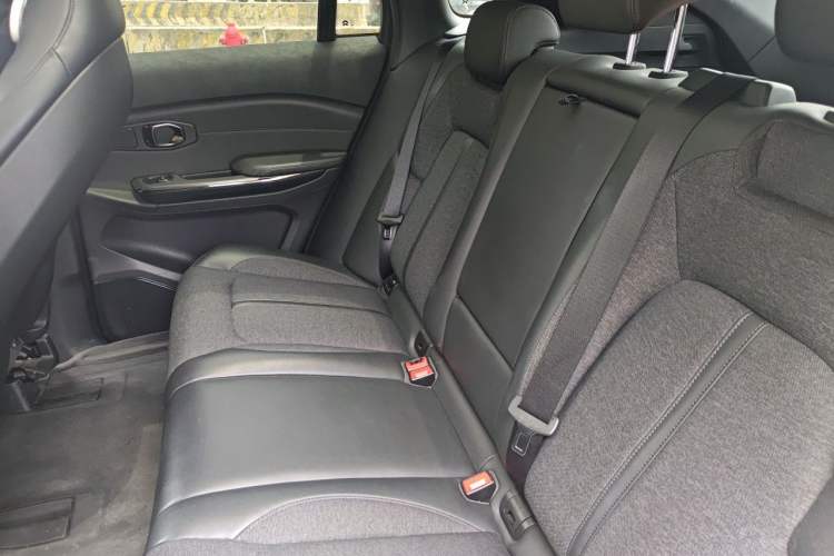 Used Nio EC6 2020 605 km Sport Edition Left Rear Seat