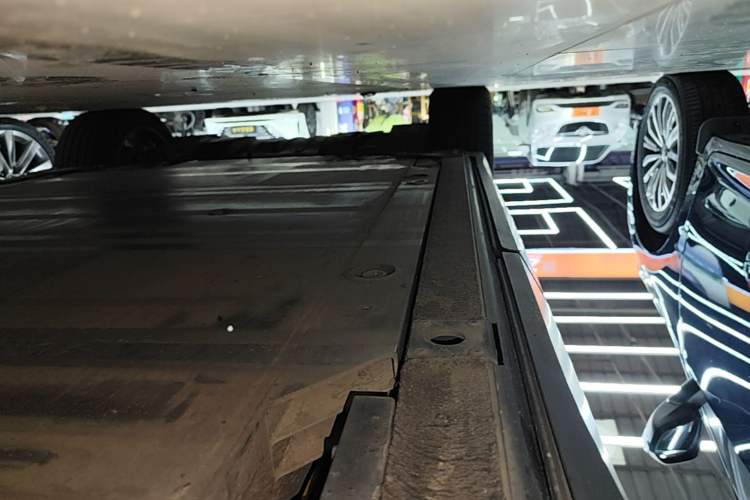 Used Nio EC6 2020 440 km Performance Version Left Side Sill