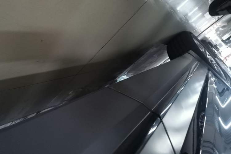 Used Nio EC6 2020 605 km Sport Edition Left Side Sill