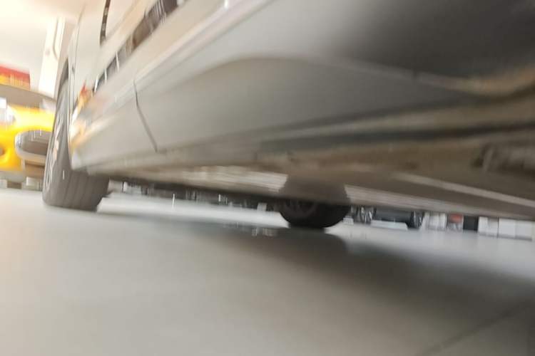 Used Nio EC6 2020 465 km Sport Edition Left Side Sill
