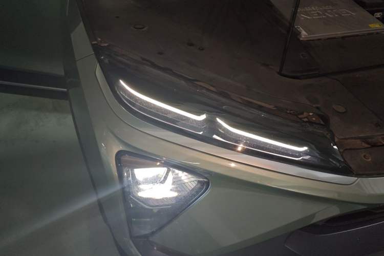 Used Nio EC6 2020 465 km Sport Edition Right Front Headlight