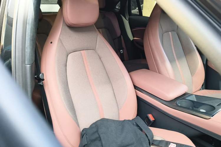 Used Nio EC6 2020 465 km Sport Edition Right Front Seat