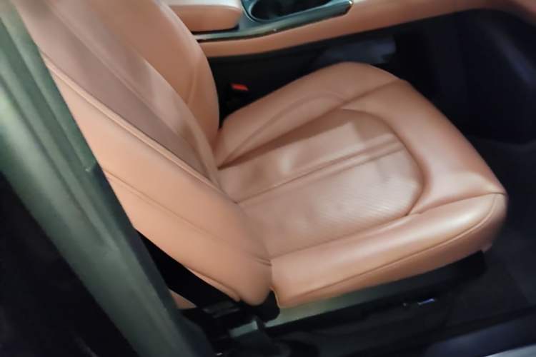 Used Nio EC6 2020 475 km Performance Version Right Front Seat
