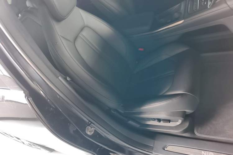 Used Nio EC6 2020 440 km Performance Version Right Front Seat