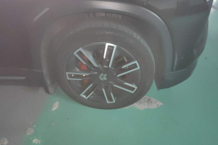 Used Nio EC6 2020 430 km Sport Version Right Front Wheel Hub