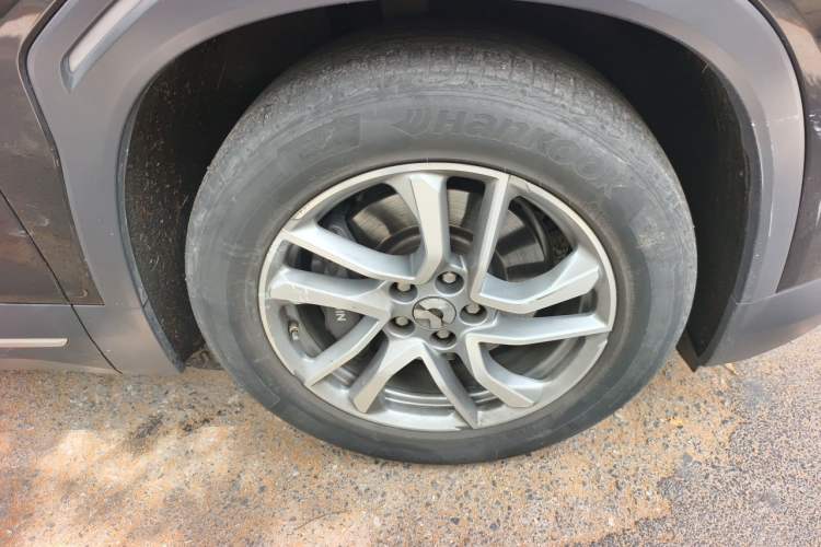 Used Nio EC6 2020 430 km Sport Version Right Front Wheel Hub