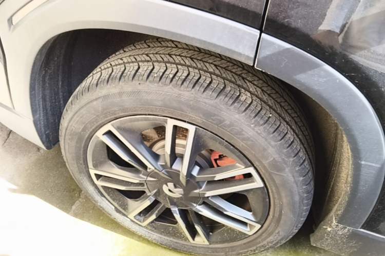 Used Nio EC6 2020 465 km Sport Edition Right Rear Wheel Hub