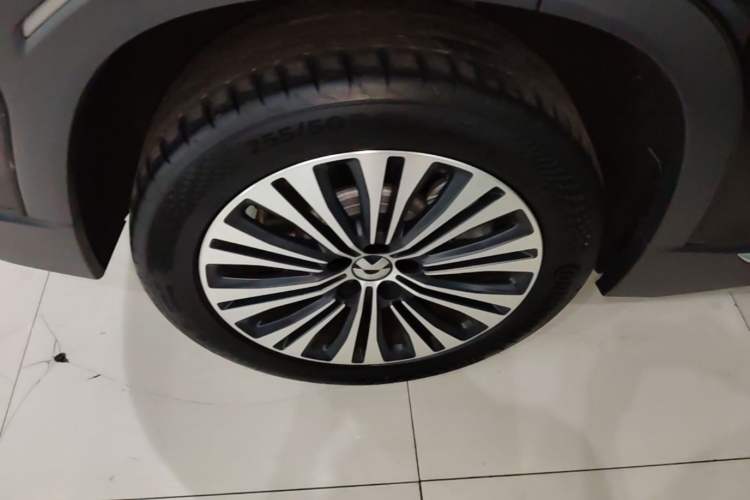 Used Nio EC6 2020 475 km Performance Version Right Rear Wheel Hub