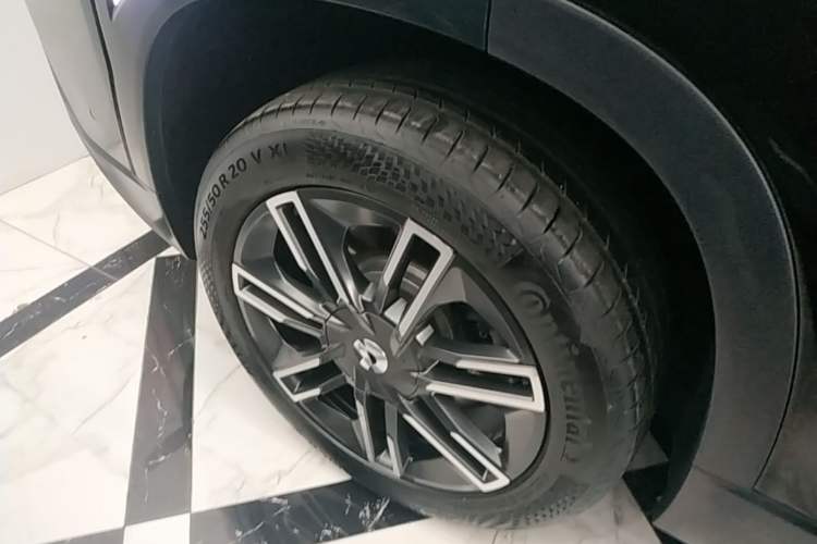 Used Nio EC6 2020 605 km Sport Edition Right Rear Wheel Hub