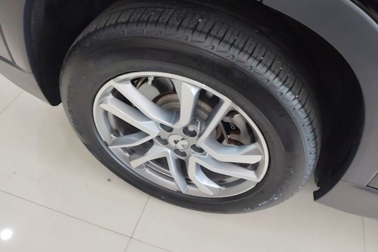 Used Nio EC6 2020 430 km Sport Version Right Rear Wheel Hub