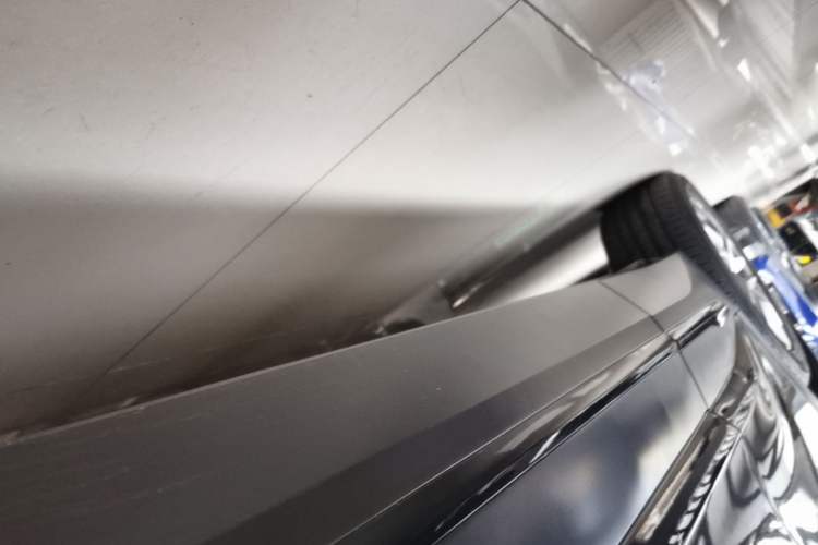 Used Nio EC6 2020 605 km Sport Edition Right Side Sill