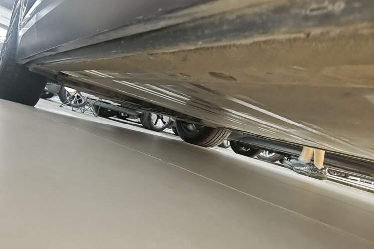 Used Nio EC6 2020 465 km Sport Edition Right Side Sill