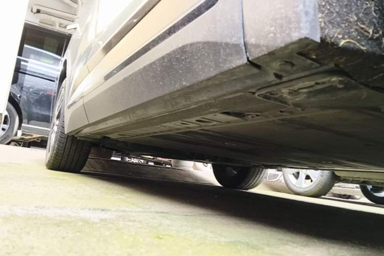 Used Nio EC6 2020 465 km Sport Edition Right Side Sill