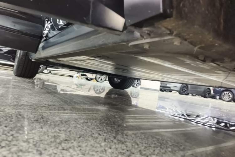 Used Nio EC6 2020 430 km Sport Version Right Side Sill