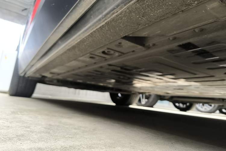 Used Nio EC6 2020 430 km Sport Version Right Side Sill